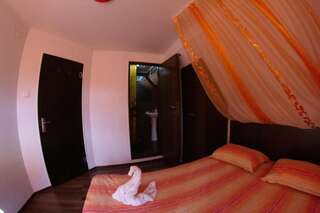 Дома для отпуска Eden Garden Sovata Совата Двухместный номер с 1 кроватью и собственной ванной комнатой-4